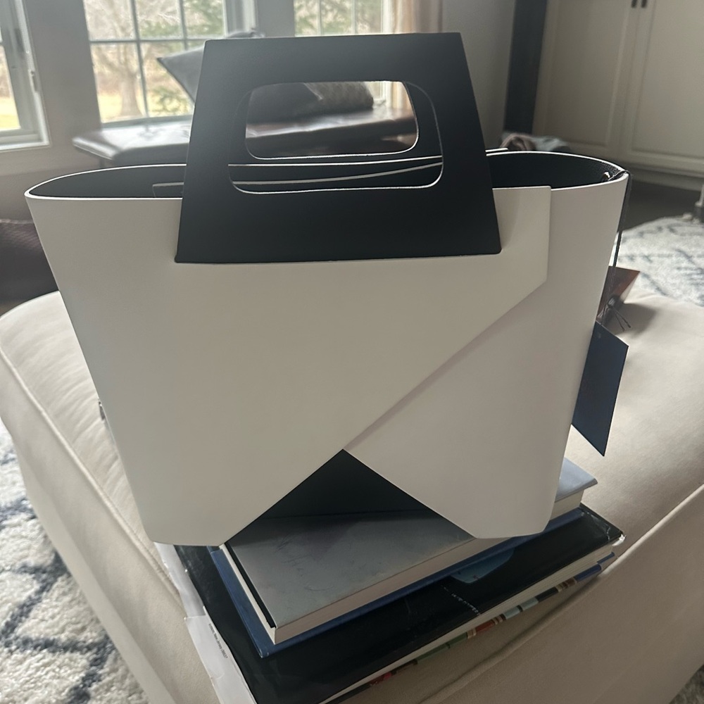 Gorgeous black and white leather tote, made it Italy.